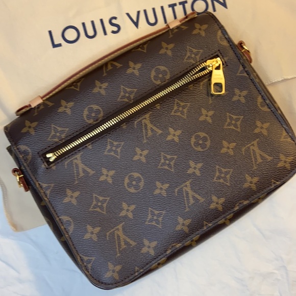 Louis Vuitton Pochette Métis - Picture 3 of 9